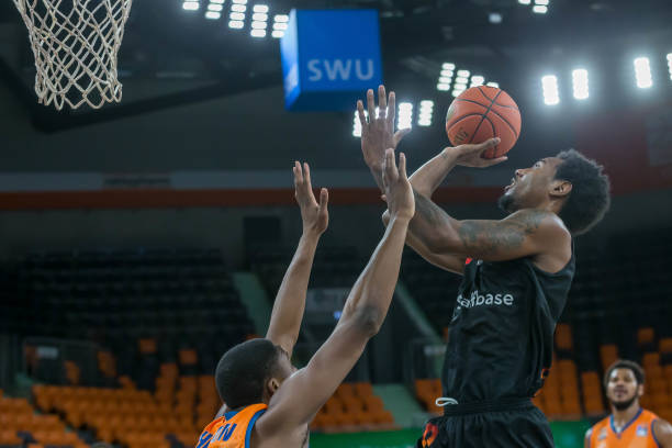 较量无疑成 较量无疑成