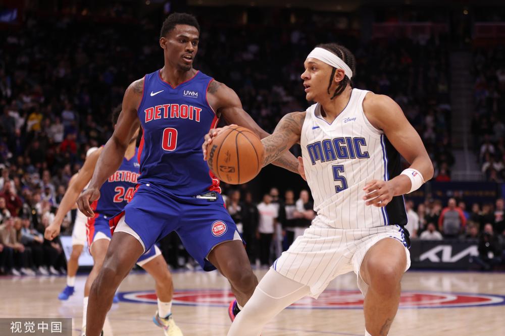 渐演变成一 渐演变成一